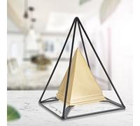PYRAMIDE D'OR AVEC DU FER