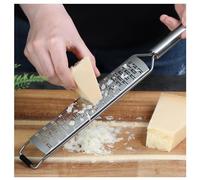 Râpe de cuisine universelle Robin Goods® - râpe à muscade et légumes crus en acier inoxydable - zesteur de haute qualité - ustensile de cuisine grossier (1 pièce - râpe plate - grossière)