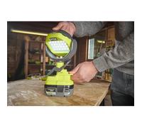 Ryobi Lampe pince 18V ONE+ 900 lumens RLCL18-0