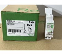 Schneider Electric Disjoncteur modulaire Resi9 XE R9EFD625 1P+N 25A Courbe D Embrochable 3kA