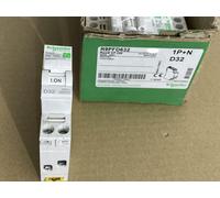 Schneider Electric Disjoncteur modulaire Resi9 R9PFD632 1P+N 32 A Courbe D peignable