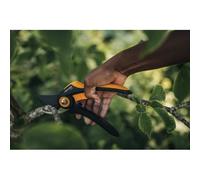 Sécateur polyvalent à lame franche Fiskars P521
