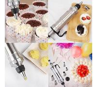 Seringue à garnir professionnelle en acier inoxydable avec 6 douilles, set de tulle, seringue à gâteau pour une décoration parfaite du gâteau, poche à douille réutilisable idéale pour les cupcakes et
