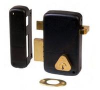 Serrure monopoint vertical tirage gauche cylindre de 40 mm CISA 3005032000