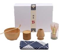 Service à thé matcha japonais comprenant un plateau en bois, une corbeille, un support en bois, une cuillère en bambou et une tasse en métal - Cérémonie traditionnelle du thé japonaise