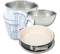 Set pâtisserie avec moule à manqué 27 cm, 2 bols à mixer, verre mesureur et spatule Zenker