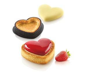 silikomart | KIT MINI TARTE PETIT AMOUR, Anneau TPLUS 78 x 68 h 20 mm | Set de 8 Mini Anneaux Microperforés + Tapis Décoratif, Moule Décoratif en Silicone, Monoportions en forme de Coeur