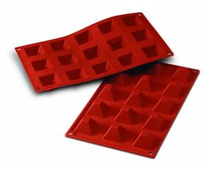 silikomart | SF008 Moule en Silicone pour PYRAMID Monoportions, antiadhésif, 15 cavités, Lot de 1 Moule à gâteau, 36 x 36 h 22 mm, Made in Italy