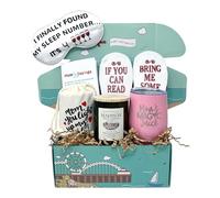 SILLY OBSESSIONS Coffret cadeau pour amateur de vin pour maman - Panier cadeau d'anniversaire amusant pour mère, épouse ou femme - Comprend un verre à vin, une bougie d'aromathérapie, des chaussettes