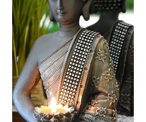 Statue de Bouddha avec porte-bougie à chauffe-plat, 31 cm