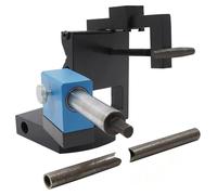 Support réglable pour tubes – Adapté aux perceuses – Diamètre de tube : 19 à 76 mm – Angle : 0 à 50° – Arbre de 25,4 mm – Châssis de 31,8 mm – Noir/bleu