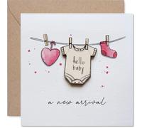 Sweet New Baby Carte de bienvenue pour votre tout-petit - Corde à linge pour bébé dessinée à la main avec cœurs roses aquarelle - Carré de 145 mm, enveloppe incluse