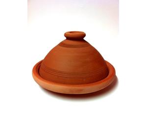 Tajine Tuareg en terre cuite sans glaçure, design oriental, 25 cm | La terre de Tuareg stocke la chaleur et la restitue uniformément aux ingrédients, pour une cuisson en récipient traditionnel.
