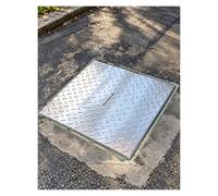 Tampon de regard carré en inox avec cadre et poignée escamotable | Motif diamant en relief; pose affleurante; longueur et largeur sur mesure(95x95x2.5 cm/37.4x37.4x1.0 in)
