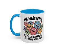 Tasse Maîtresse “Elle est dompteuse de petits monstres” - Mug Cadeau Maîtresse Drôle École - Cadeau: 11oz / Light Blue