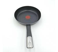 Tefal C38804 Poêle à frire en titane dur Essential, 24 cm, revêtement anti-adhésif avec particules de titane, indicateur de température, lavable au lave-vaisselle, noir