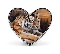 Tigre allongé sur bois en alliage d'aluminium en forme de cœur mignon badge tendance vêtements cœurs broche exquise broche en métal pour vêtements sacs décoration