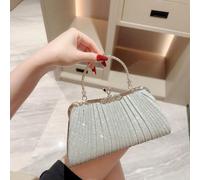 Un sac de soirée à la brillance métallique, de couleur or, conçu pour les tenues de soirée, les fêtes, les mariages, les mariées. Sac à main luxueux avec chaîne, sac de fête parfait pour les fêtes, le