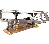 Une scie circulaire manuelle de coupe d'angle SOM 550B, 550 mm
