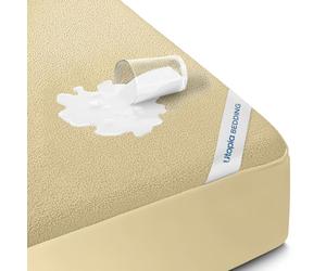 Utopia Bedding Protège-Matelas imperméable pour Grand lit, en Tissu éponge de qualité supérieure, 200 g/m², Respirant, Style ajusté avec Poches Extensibles (Beige)