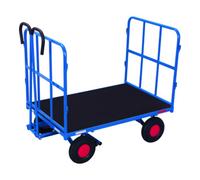 VARIOfit VARIOfit Chariot à plateaux avec 2 parois en treillis tubulaire, pneus pneumatiques 940 × 700 mm, capacité 700 kg Quantité:1