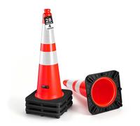 VEVOR Cônes de Signalisation Lot de 4, Hauteur 715 mm, PVC Orange Robuste, Cônes de Sécurité Empilables avec Base Noire Lestée, Bande Réfléchissante Visible la Nuit, pour Accident Chantier Circulation