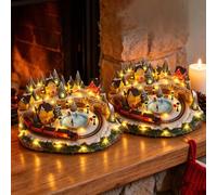 Village de Noël animé en résine peinte à la main avec train et patinoire 20 | Un train en mouvement circule la ville enneigée tandis que les patineurs glissent sur la piste. Les LED chaudes intégrées