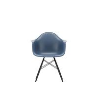 Vitra DAW Eames Plastic Armchair - bleu marin RE - érable noir