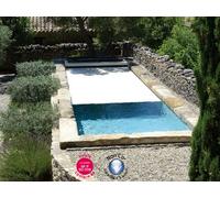 Volet automatique de sécurité immergé Abriblue IMM'AX lames et caillebotis PVC blanc pour piscine 4x8m avec escalier Ø<3m en forme