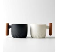 Whcctl 2 Pièces Tasses à Expresso 70ml, Mini Tasses a Thé en Céramique, Petites Tasses à Cappuccino, avec Anse, pour Moka, Thé, Expresso,Thé Glacé, Whisky (Noir + Blanc)