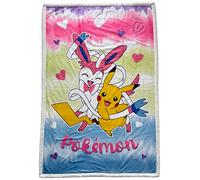 WT&T Couverture sherpa Pokémon Pikachu et Nymphali - 100 x 150 cm
