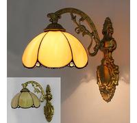 XINYASEE Applique murale en vitrail de style Tiffany,en forme de pétale, de style vintage,avec une structure en laiton,offrant un éclairage d'ambiance chaleureux pour la chambre ou le coin lecture(C)