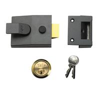Yale P-89-DMG-PB-60 Verrou de nuit, blocage automatique, finition métallique foncé/cylindre en laiton, haute sécurité, serrure extérieure, loquet de porte avant