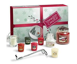 Yankee Candle coffret cadeau, 8 bougies parfumées, photophore pour votive, taille-mèches et couvercle pour bougie Illuma-Lid, Coffret de 11 bougies de Noël