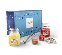 Yankee Candle Coffret de Noël - 2 bougies parfumées en jarre moyenne2 bougies rempliesun coupe-mèche et un couvercle de bougie Illuma| Coffret de6pk bougies | Cadeaux de Noël parfaits pour les femmes